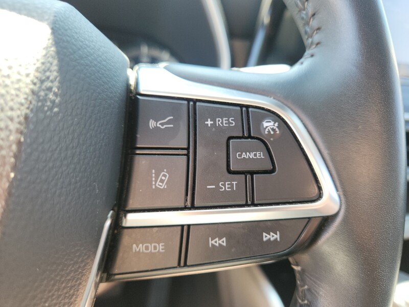 2021 Toyota Highlander XLE photo 23
