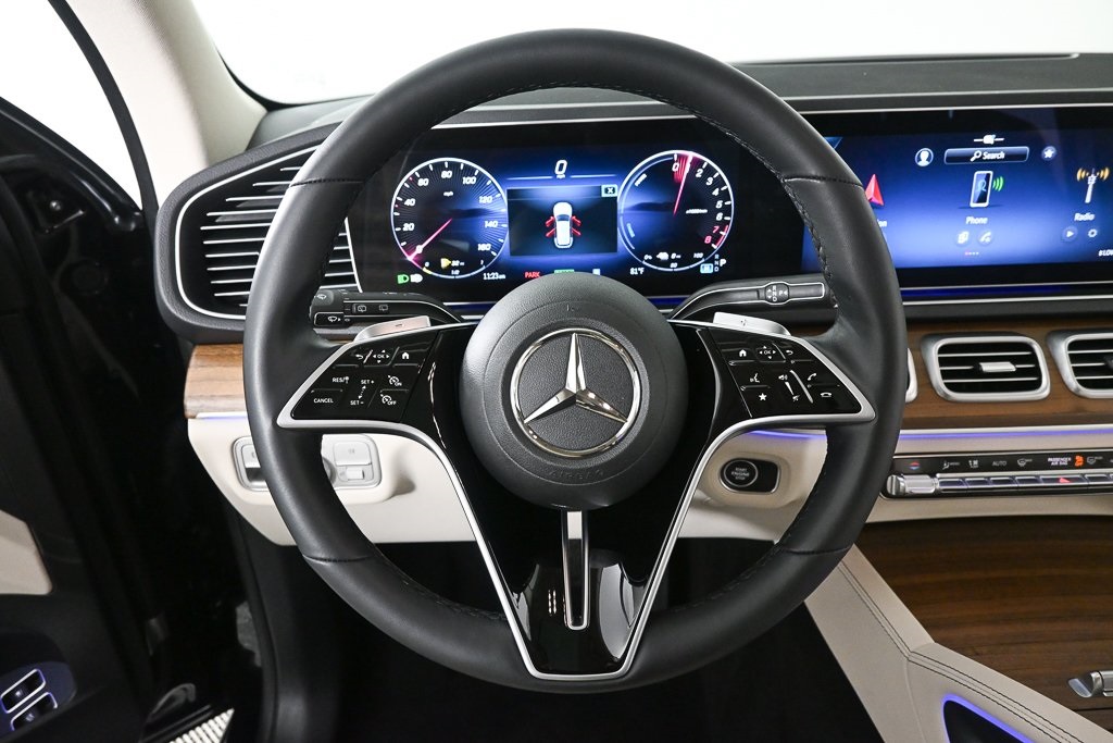 2025 Mercedes Benz GLE 450e 4MATIC photo 2