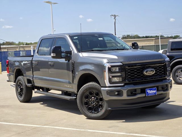 2026 Ford F-250 Lariat photo 2