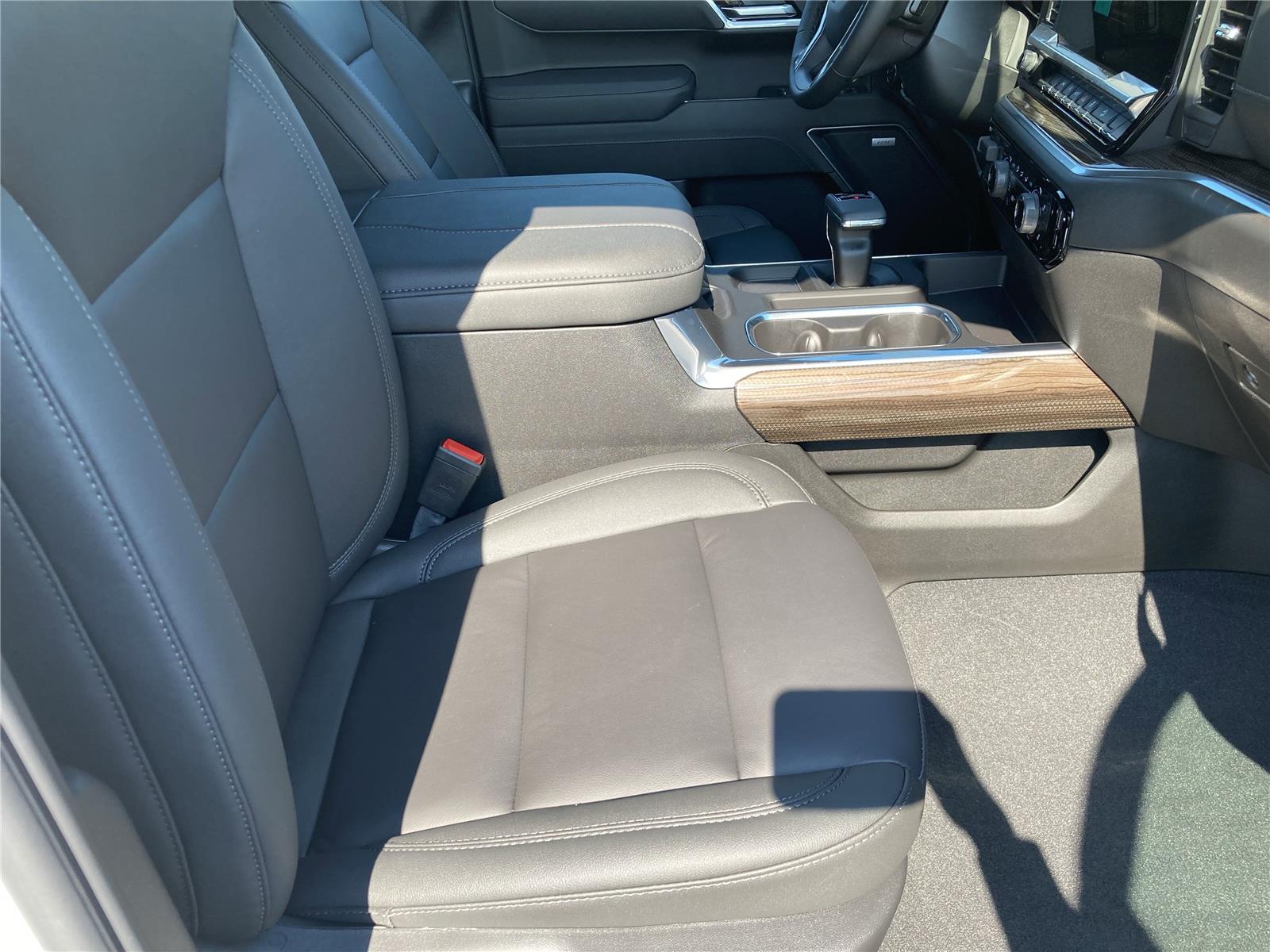 2026 Chevrolet Silverado 1500 RST photo 31