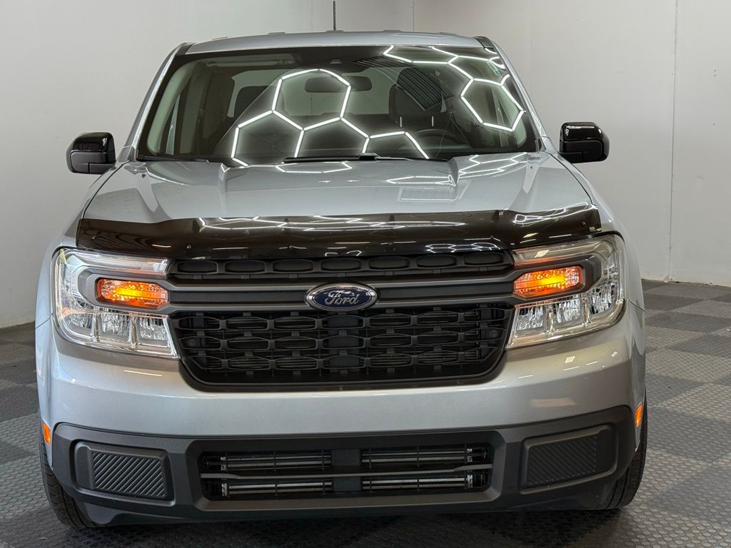 2024 Ford Maverick XLT photo 2