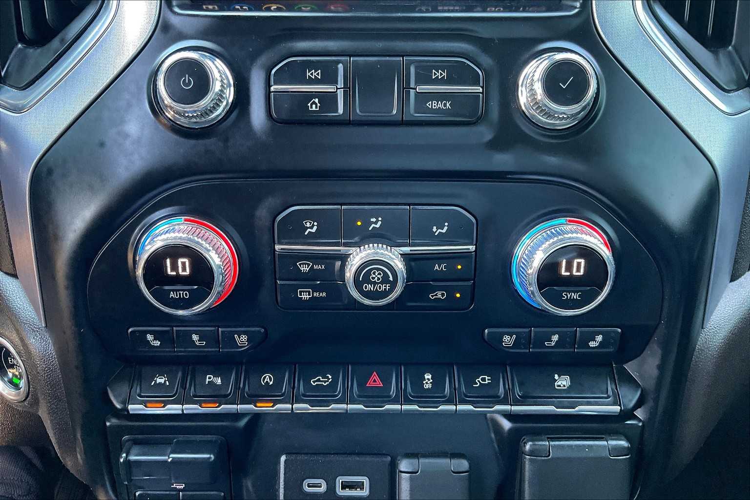 2020 Gmc Sierra 1500 SLT photo 32