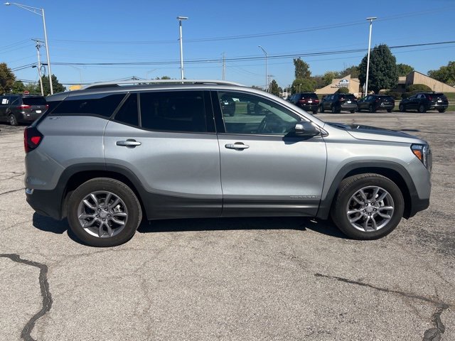 2024 Gmc Terrain SLT photo 3