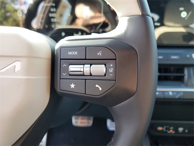 2025 Kia K4 GT-Line Turbo photo 11