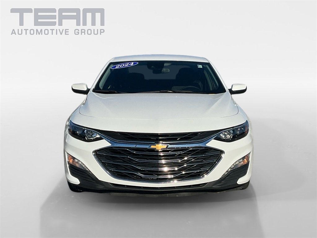 2024 Chevrolet Malibu 1LT photo 2