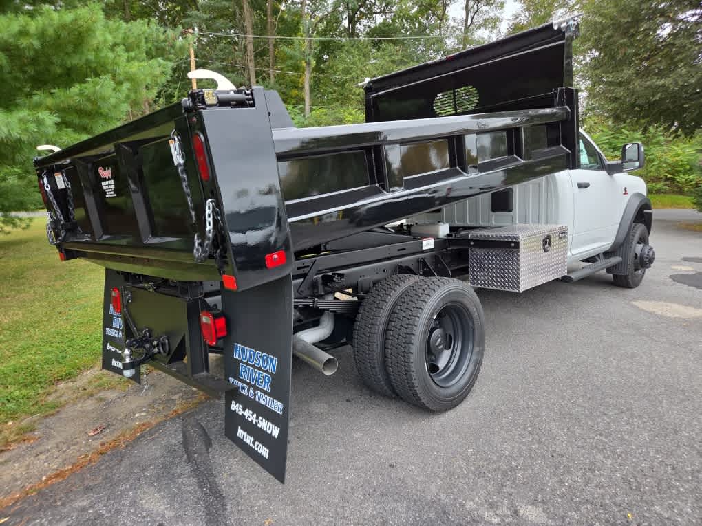 2024 Ram 5500 Tradesman photo 2
