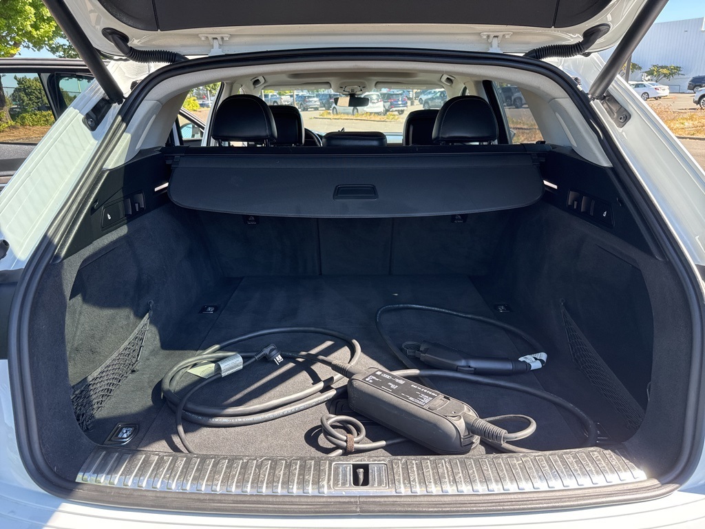 2019 Audi e-tron Premium Plus photo 23