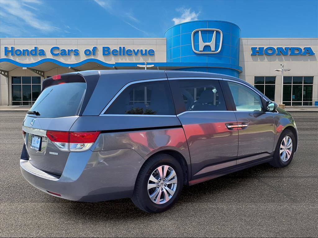 2016 Honda Odyssey SE photo 7