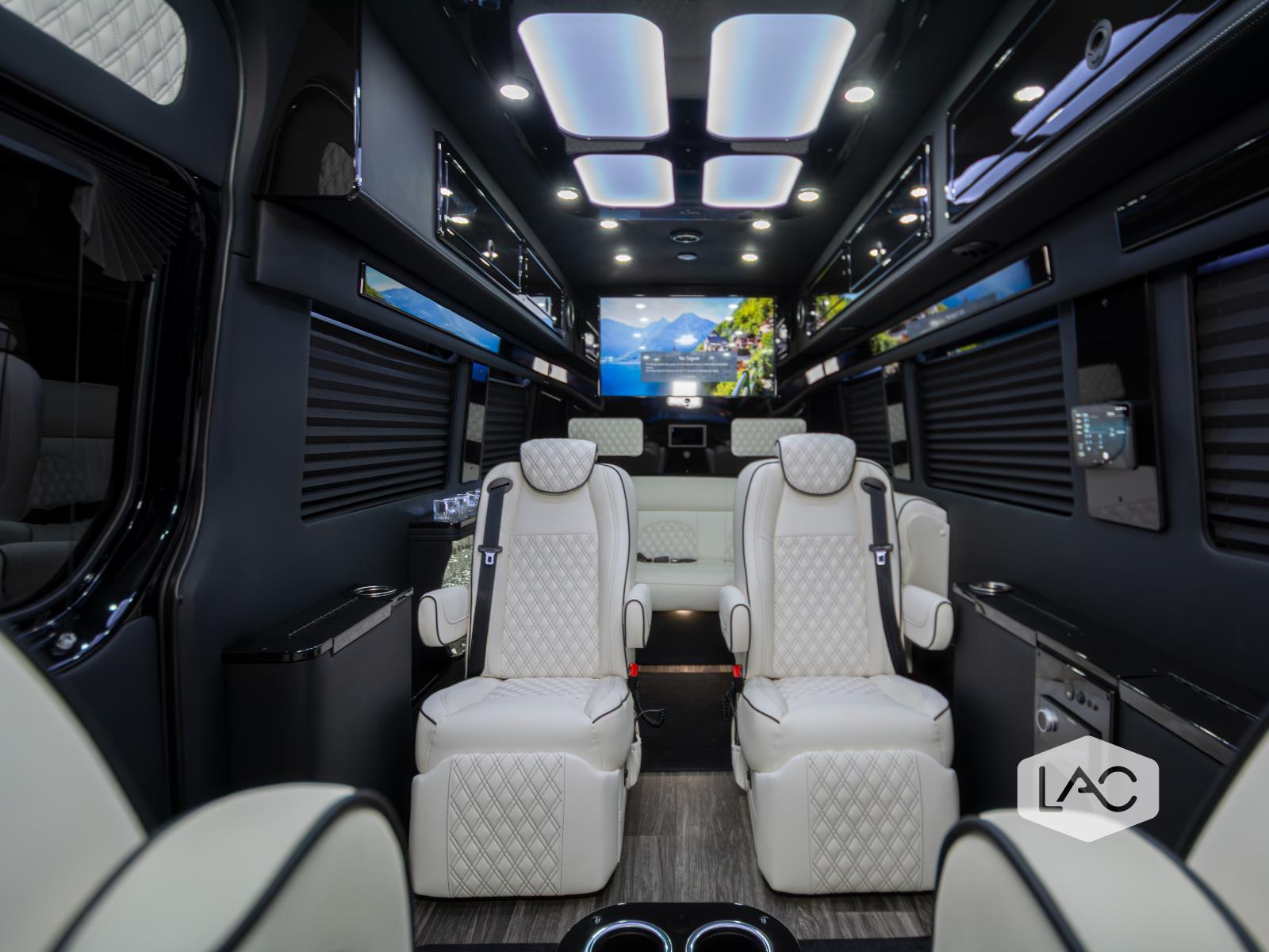 2024 Mercedes Benz Sprinter 3500 photo 5