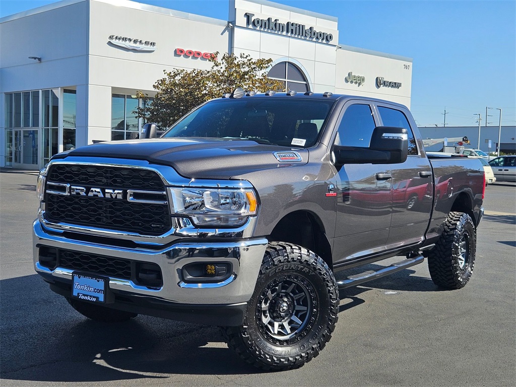 2024 Ram 2500 Tradesman photo 2