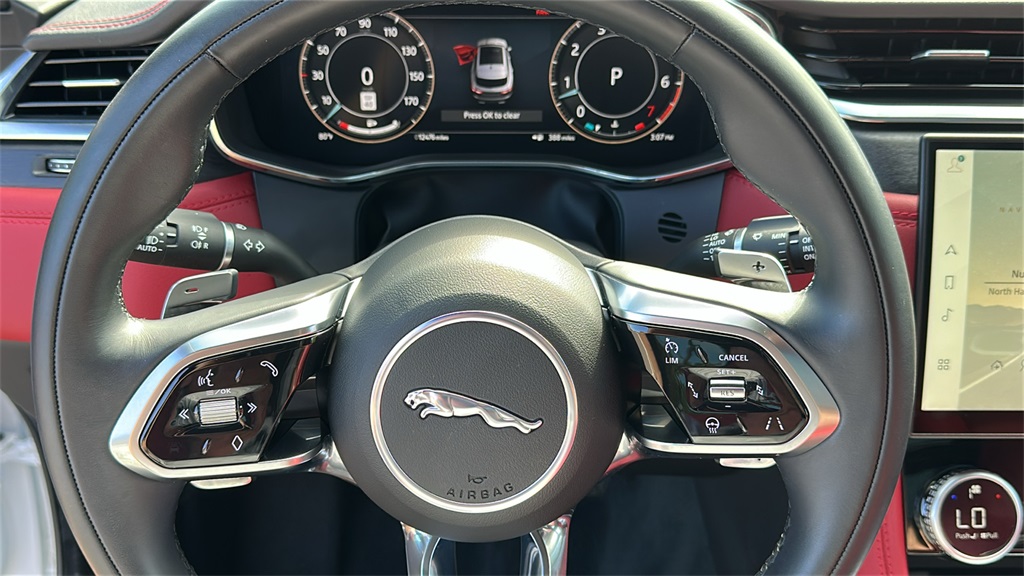 2024 Jaguar F-PACE P400 R-Dynamic S photo 13