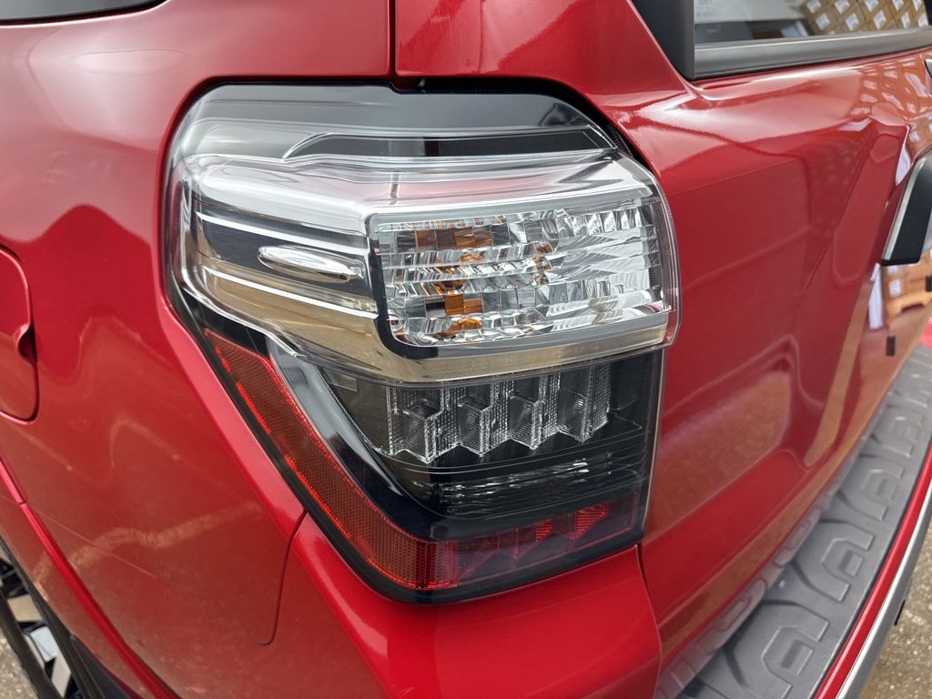 2024 Toyota 4Runner TRD Off-Road Premium photo 21