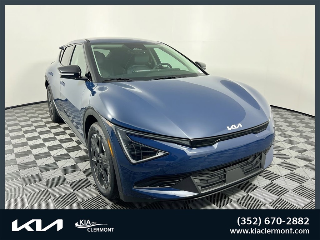 2025 Kia EV6 Wind's photo