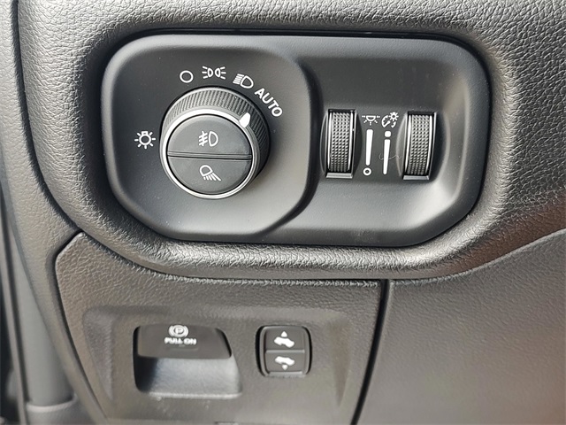 2025 Ram 1500 Laramie photo 24