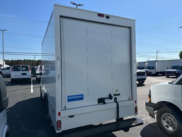 2024 Gmc Savana Cutaway 3500 photo 4