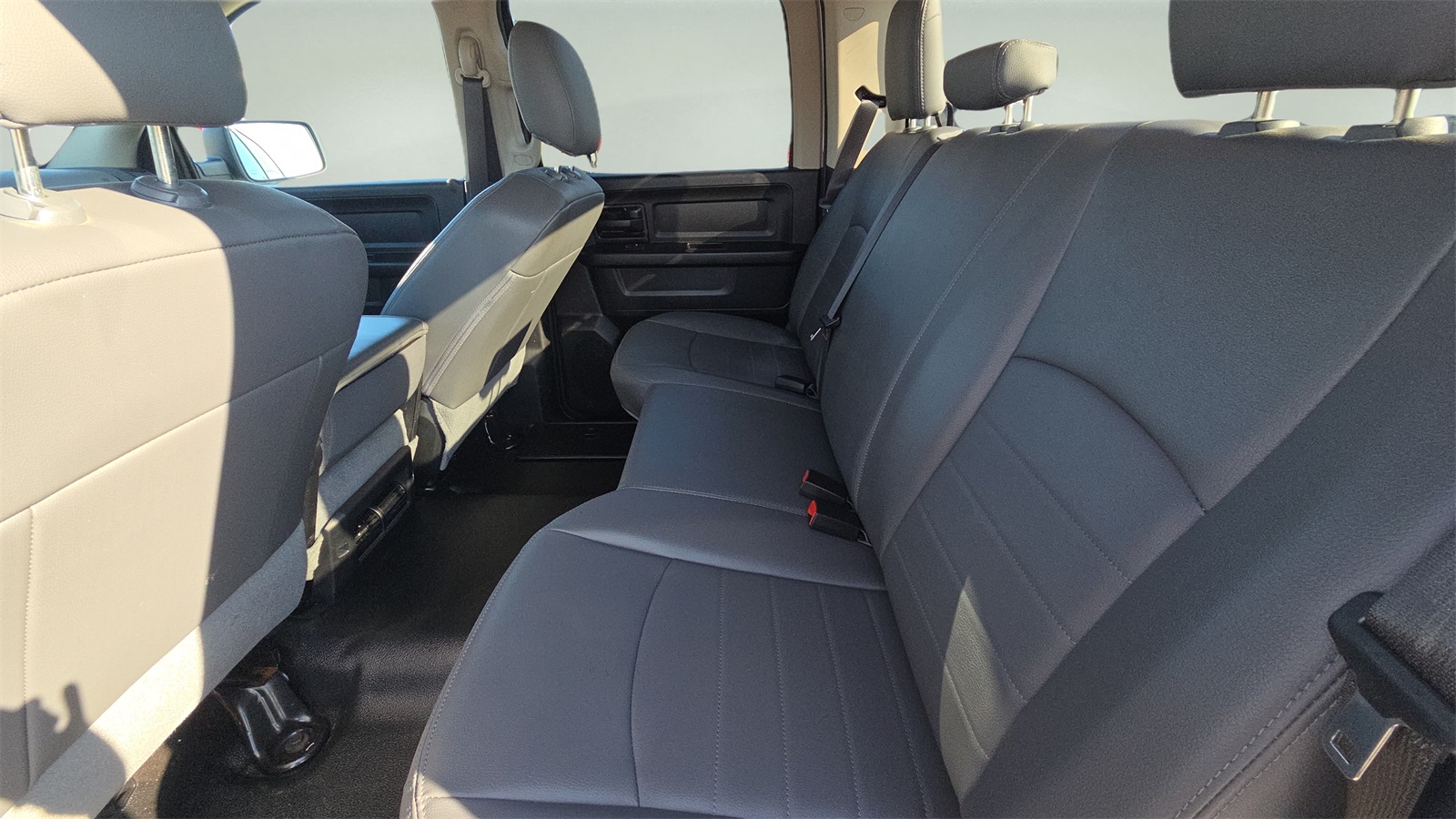 2018 Ram 1500 Tradesman photo 21