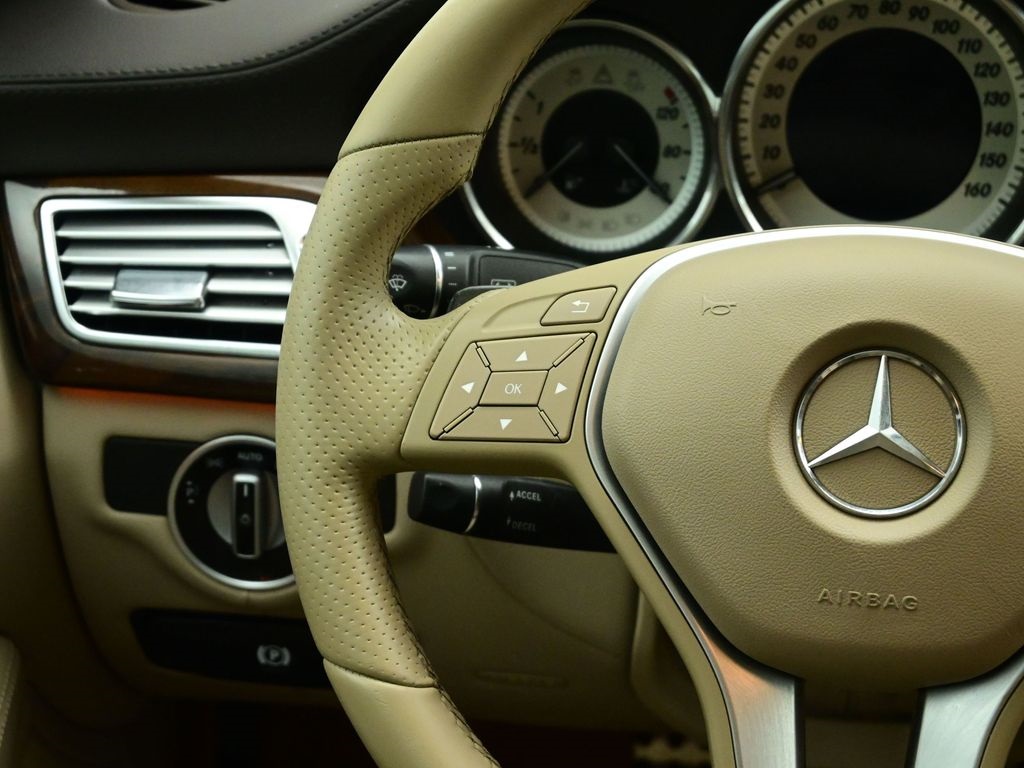 2013 Mercedes Benz CLS 550 photo 3