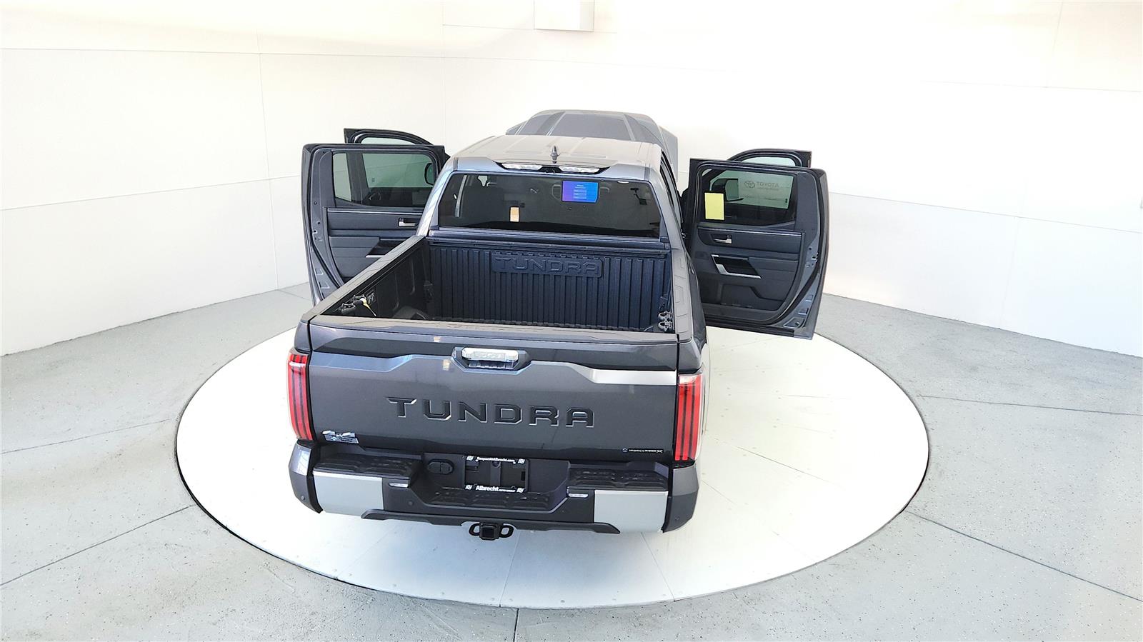 2025 Toyota Tundra Limited CrewMax photo 19