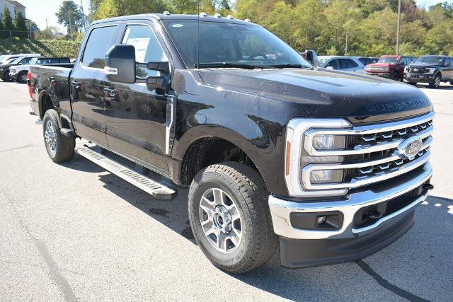 2026 Ford F-350 Lariat photo 2