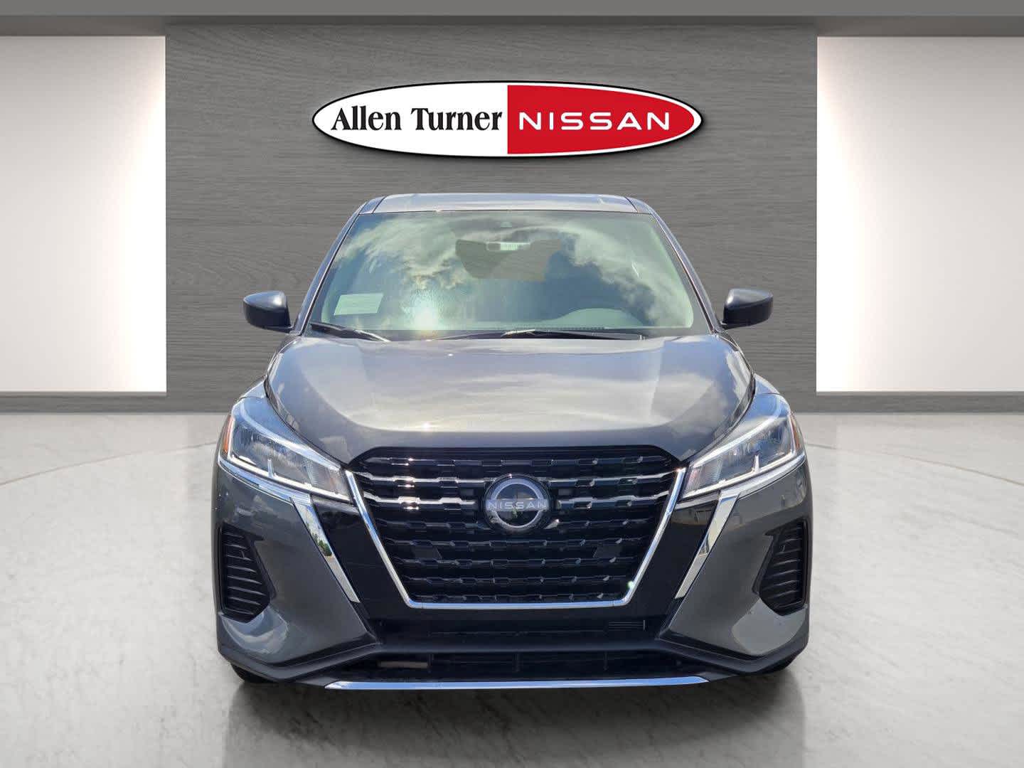 2025 Nissan Kicks Play S photo 4