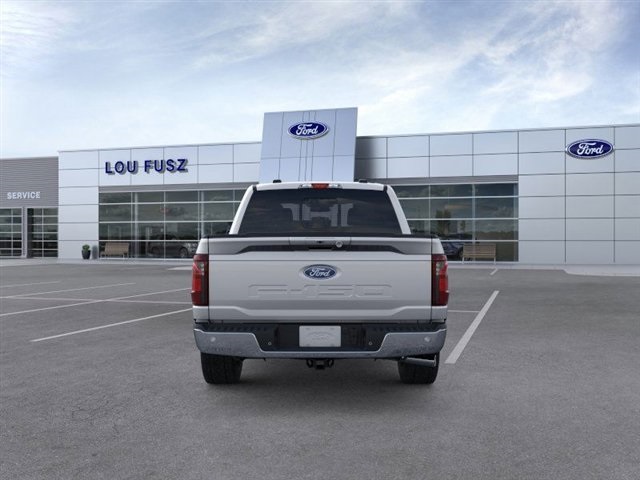 2025 Ford F-150 XLT photo 4