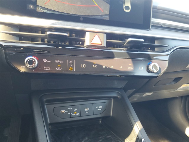 2025 Kia K5 LXS photo 16