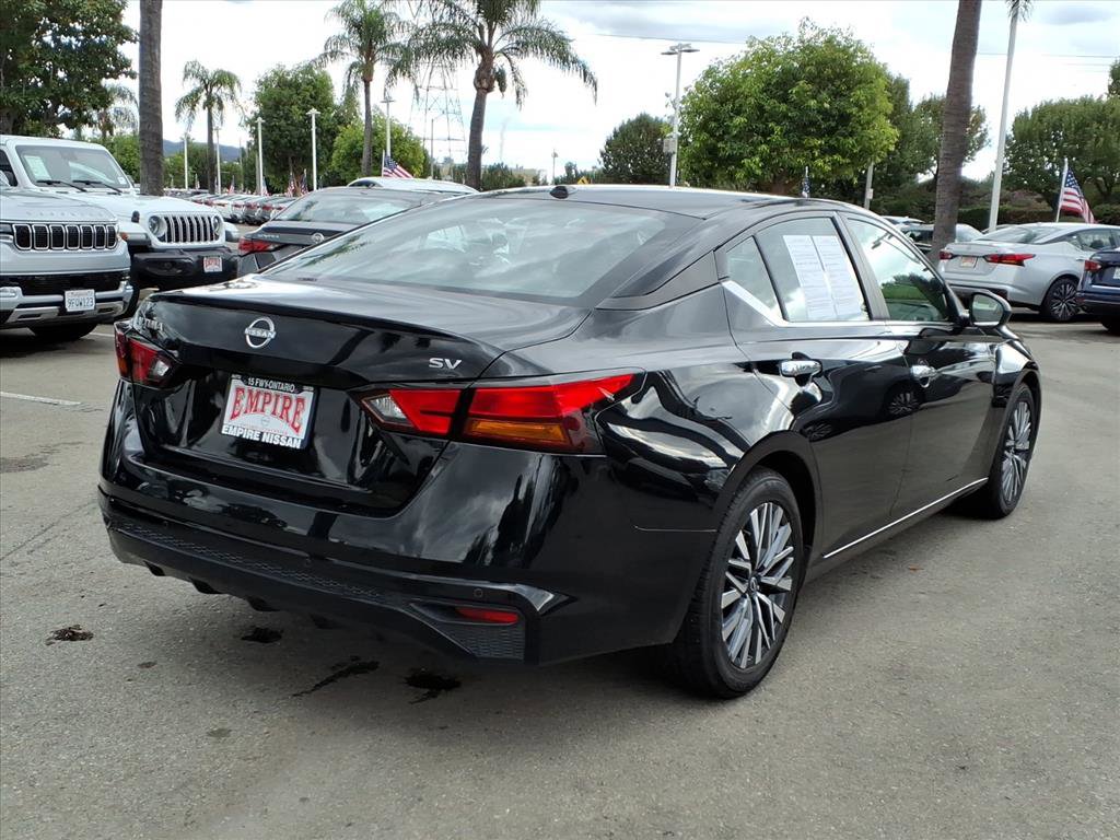 2024 Nissan Altima 2.5 SV photo 3
