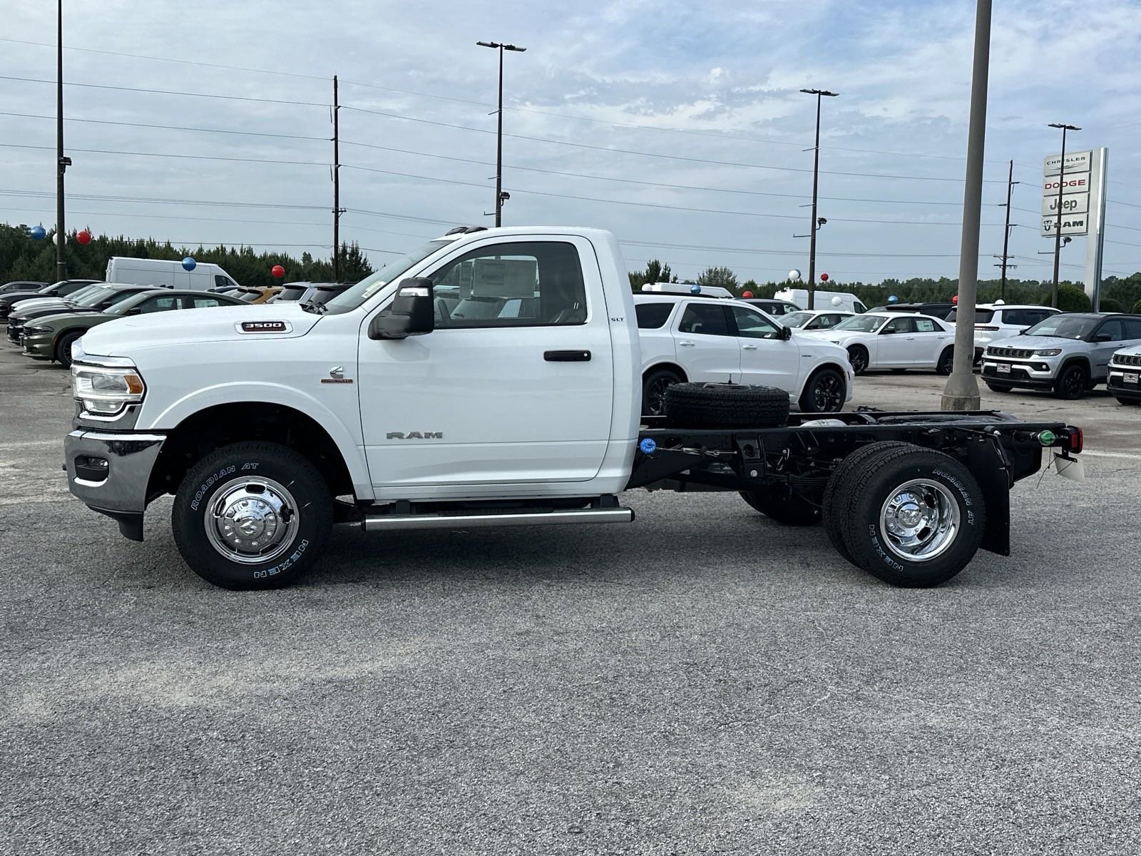 2024 Ram 3500 SLT photo 5