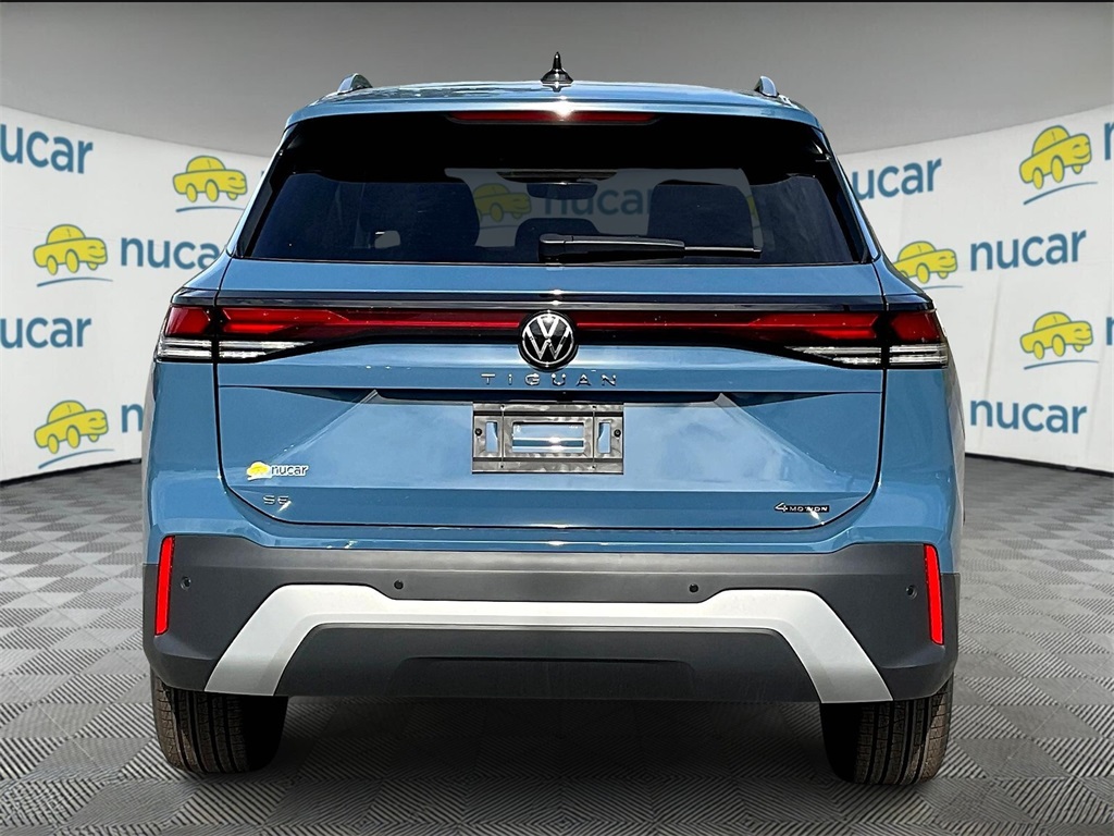 2025 Volkswagen Tiguan SE photo 2