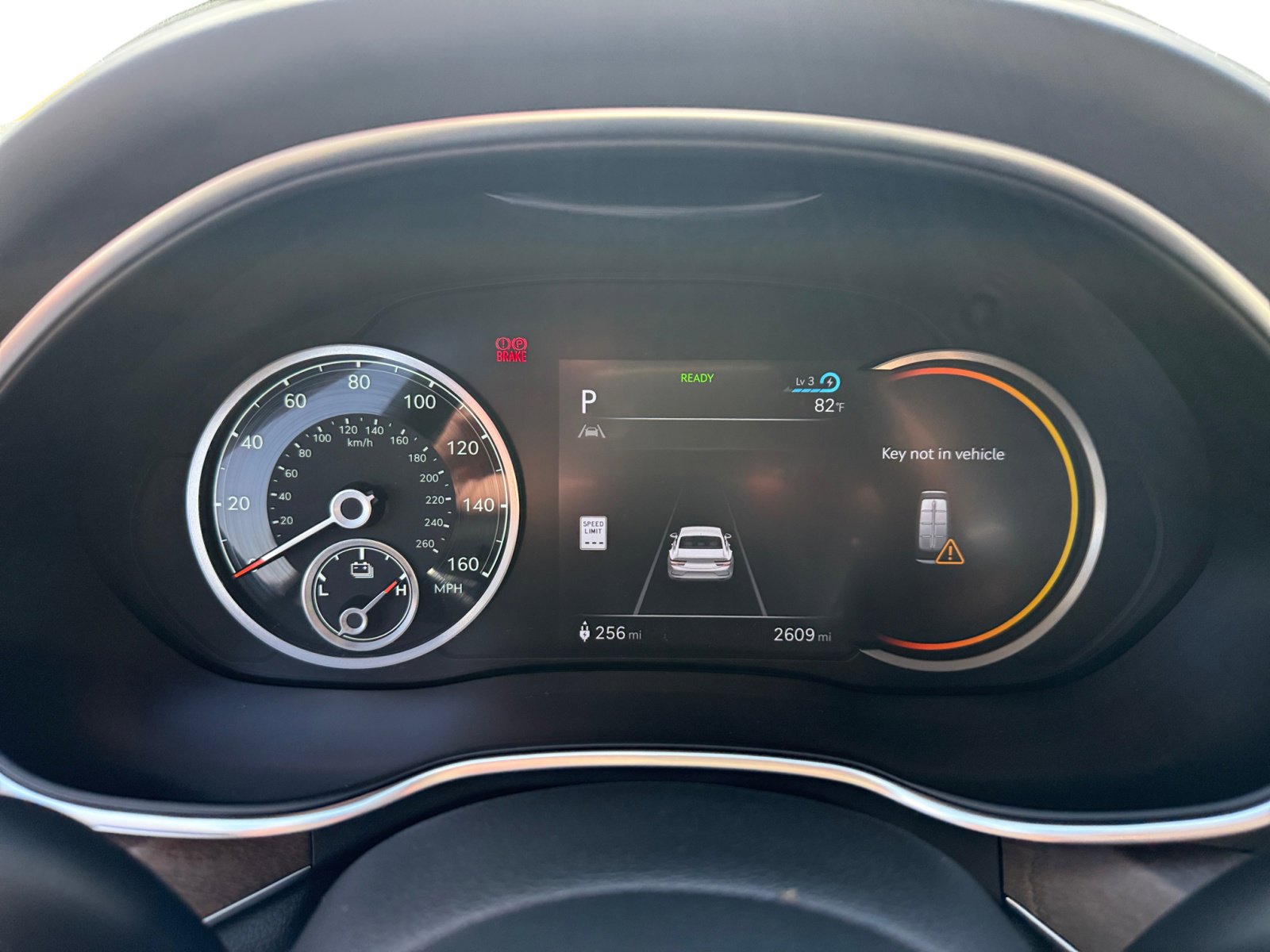 2024 Genesis Electrified G80 Advanced Prestige photo 11