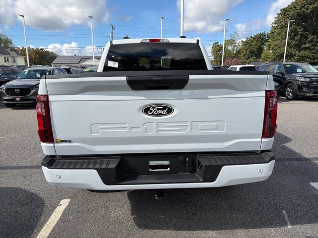 2025 Ford F-150 XLT photo 4
