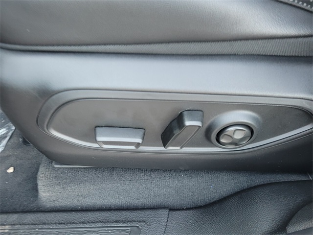 2025 Jeep Grand Cherokee L photo 2