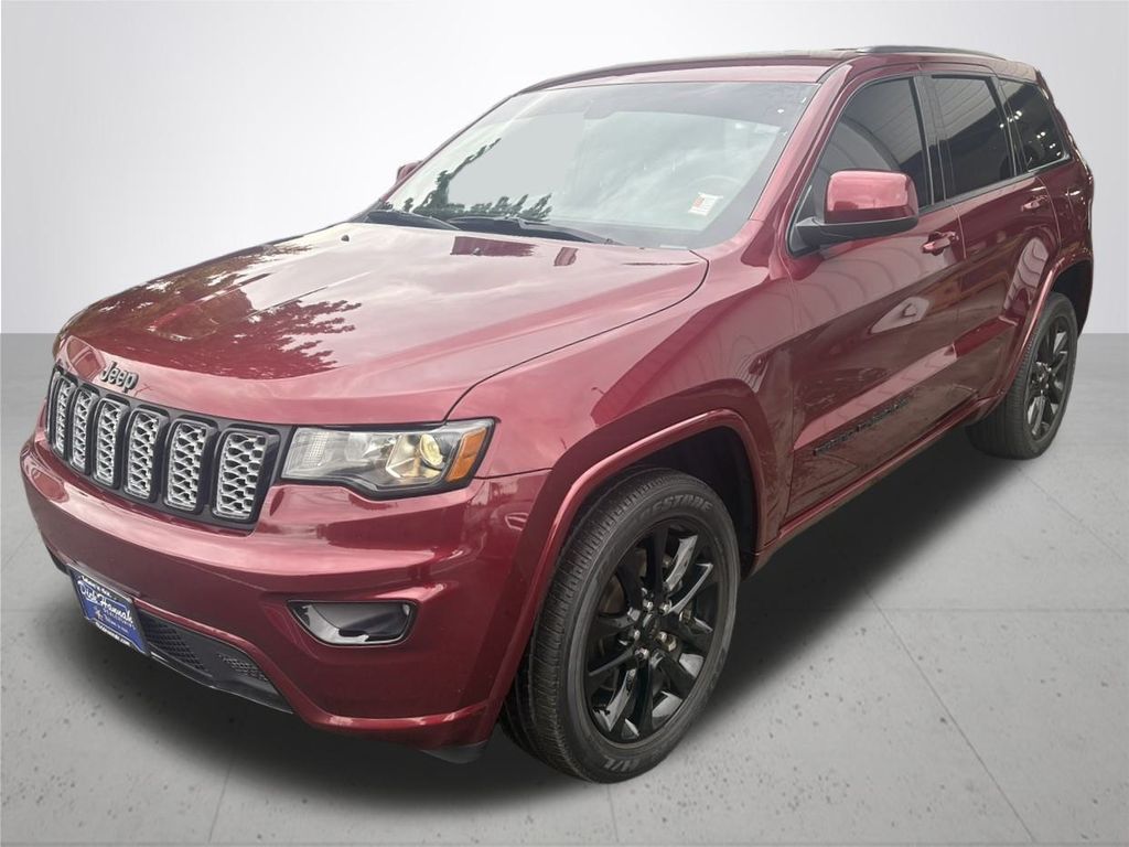 2021 Jeep Grand Cherokee Laredo X photo 2