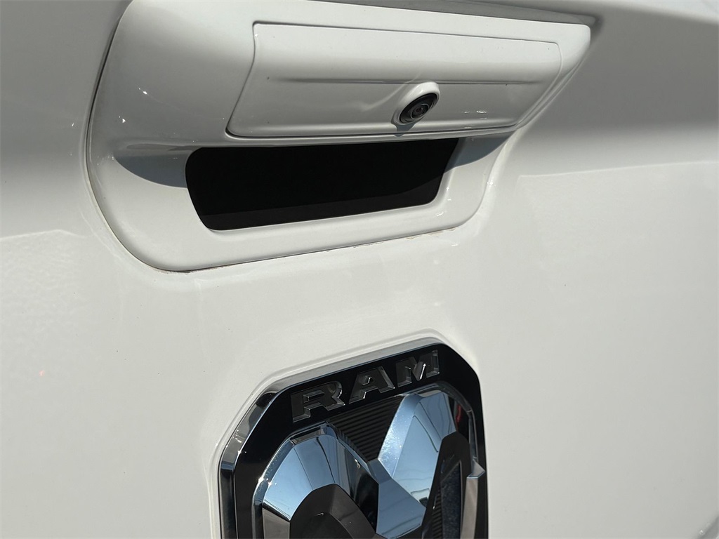 2022 Ram 3500 Big Horn photo 8