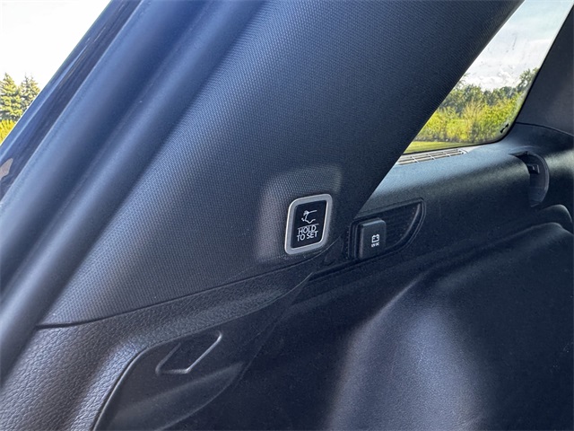 2023 Jeep Grand Cherokee Altitude photo 16