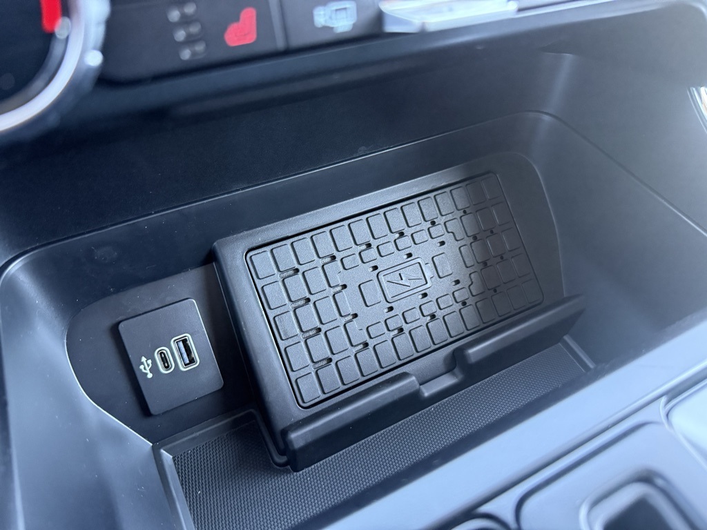 2025 Ford F-150 XLT photo 12
