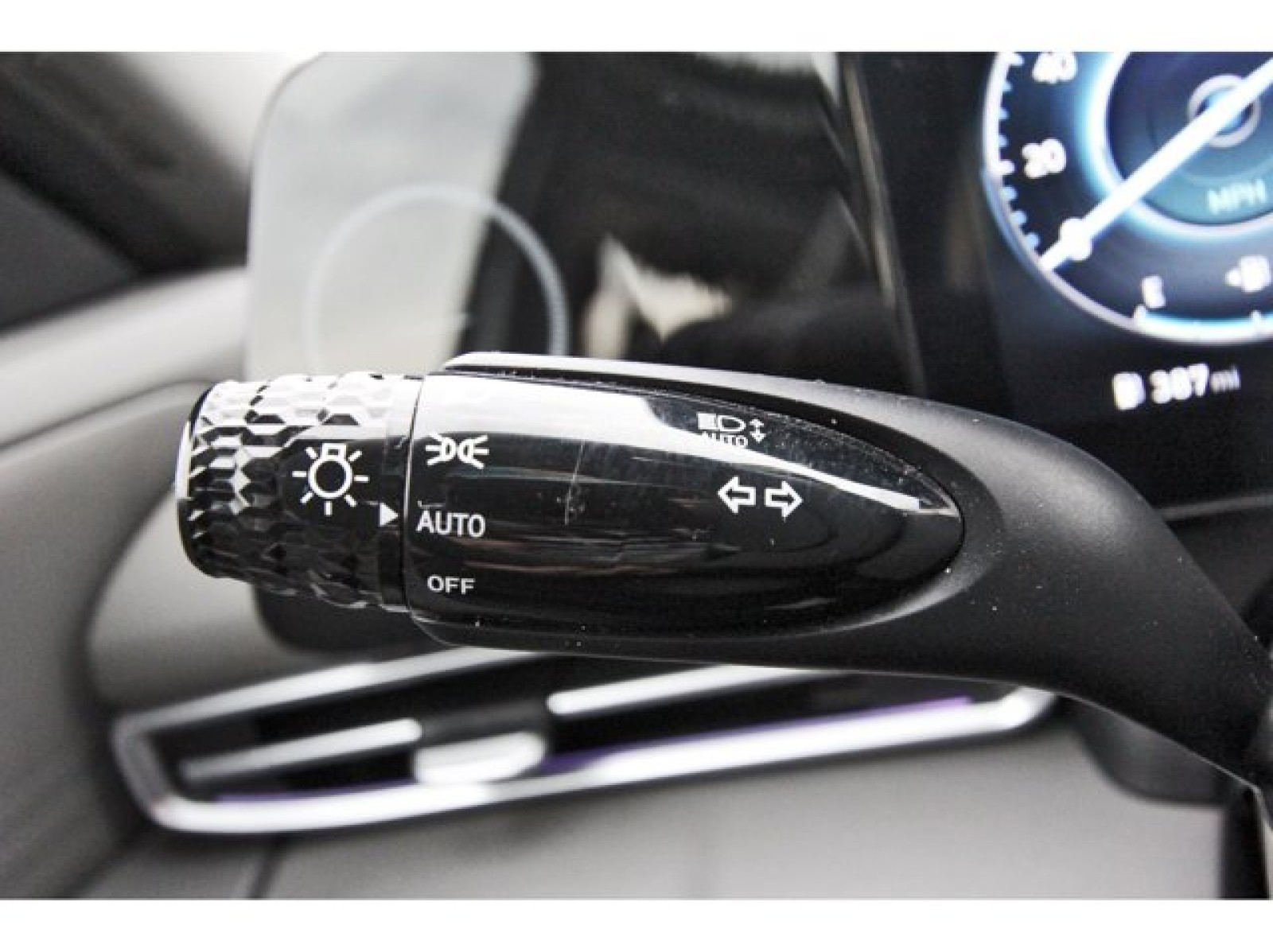 2024 Hyundai Elantra SEL White at Robbins Nissan