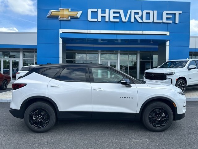 2025 Chevrolet Blazer 3LT photo 3