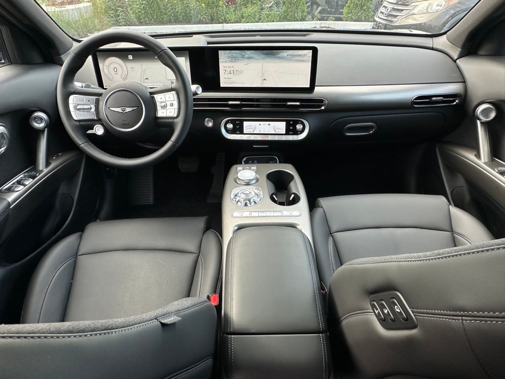 2025 Genesis GV60 Advanced AWD photo 27