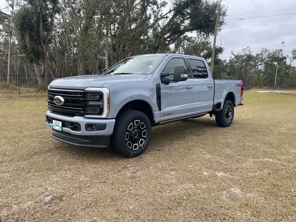 2026 Ford F-350 Super Duty Platinum's photo
