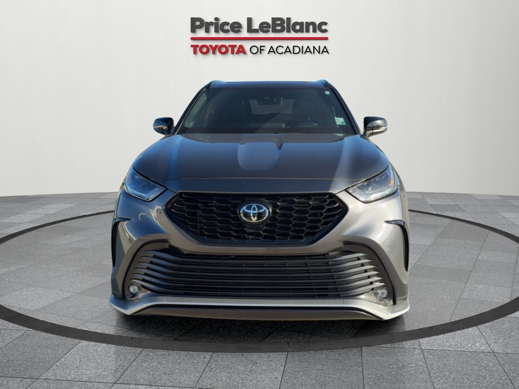 2023 Toyota Highlander Platinum photo 2