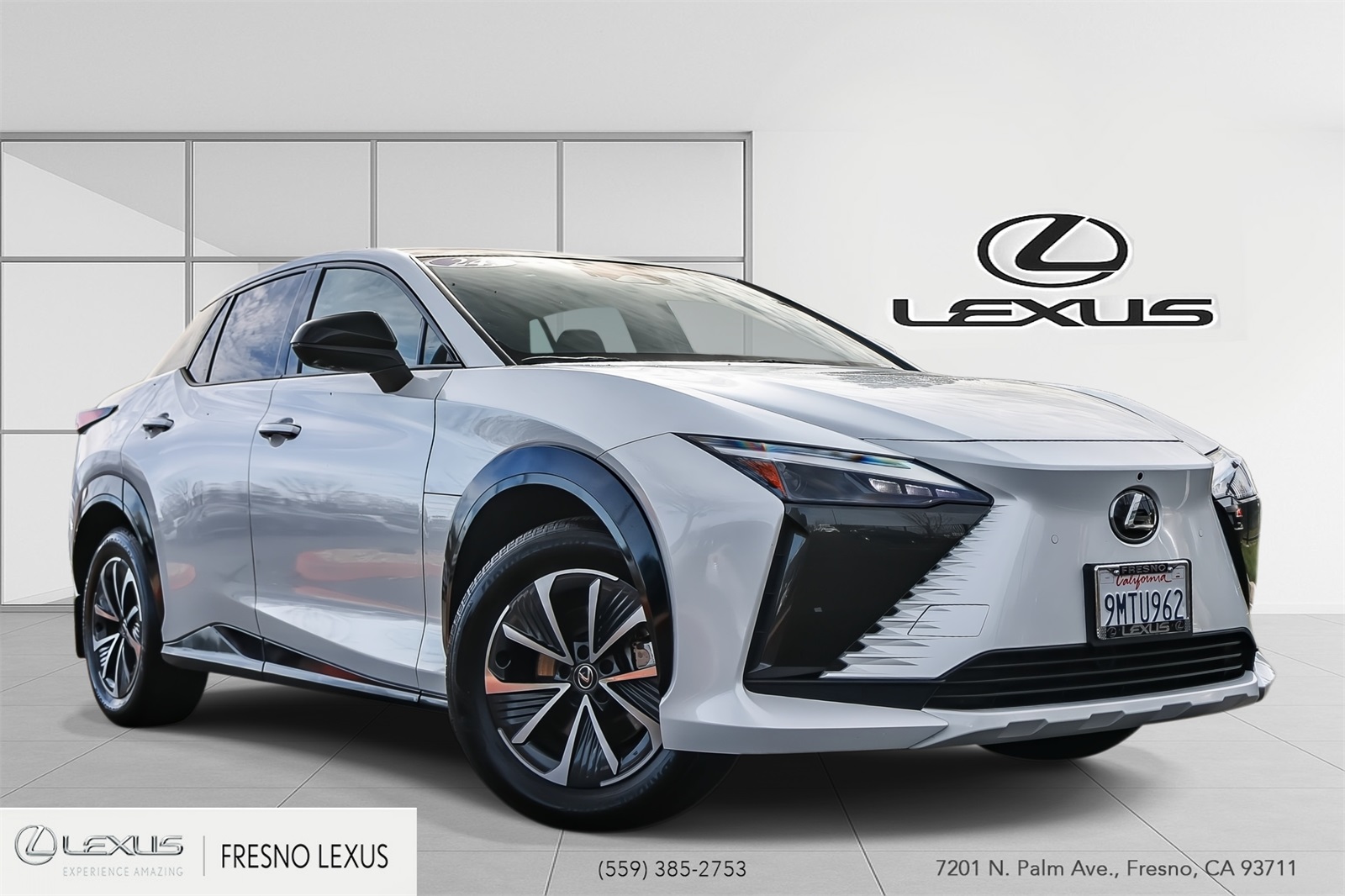 2024 Lexus RZ Premium's photo