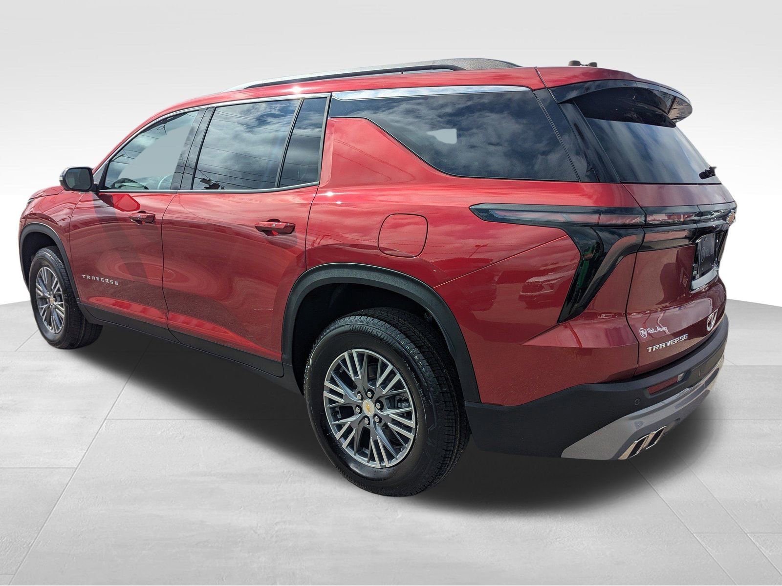 2025 Chevrolet Traverse photo 3