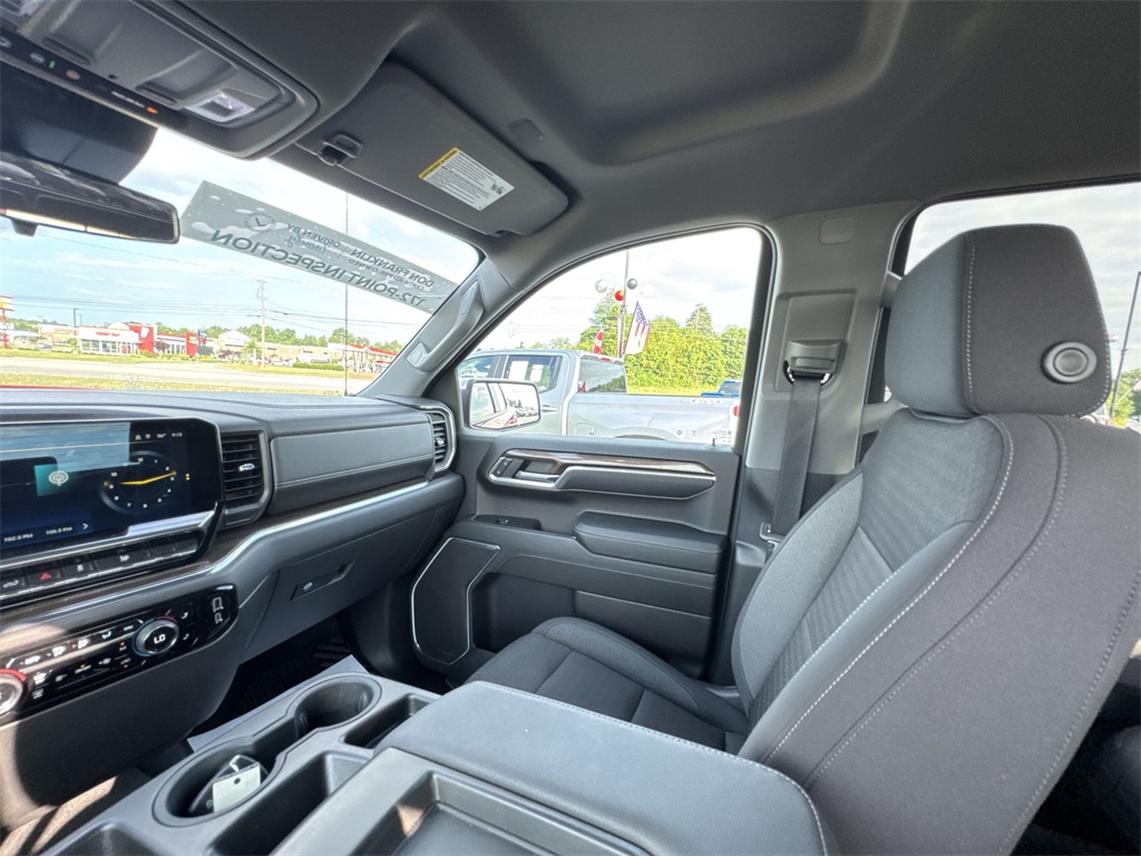 2023 Chevrolet Silverado 1500 LT photo 11