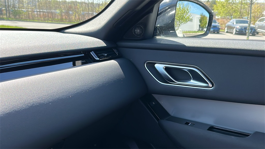 2025 Land Rover Range Rover Velar S photo 20