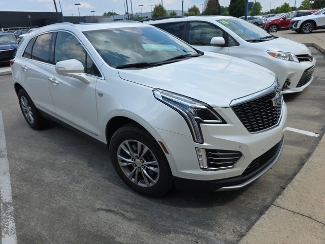 2022 Cadillac XT5 Premium Luxury photo 2