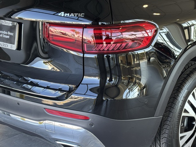 2025 Mercedes Benz GLB 250 4MATIC photo 4