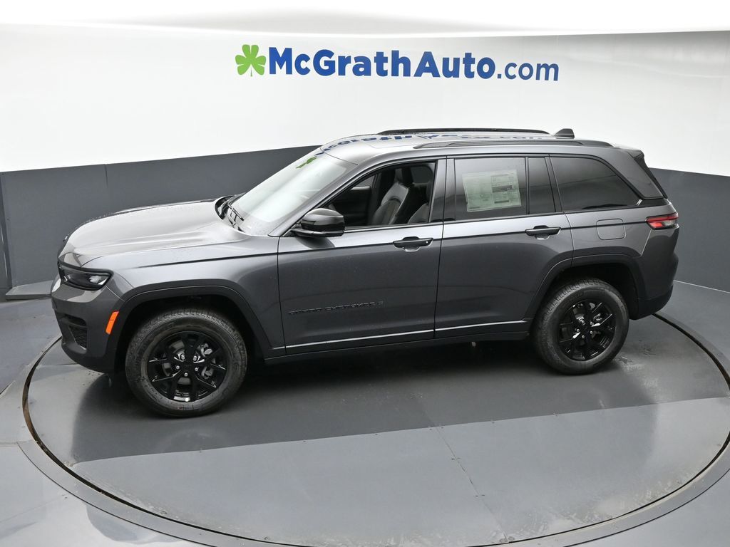 2025 Jeep Grand Cherokee Altitude photo 22