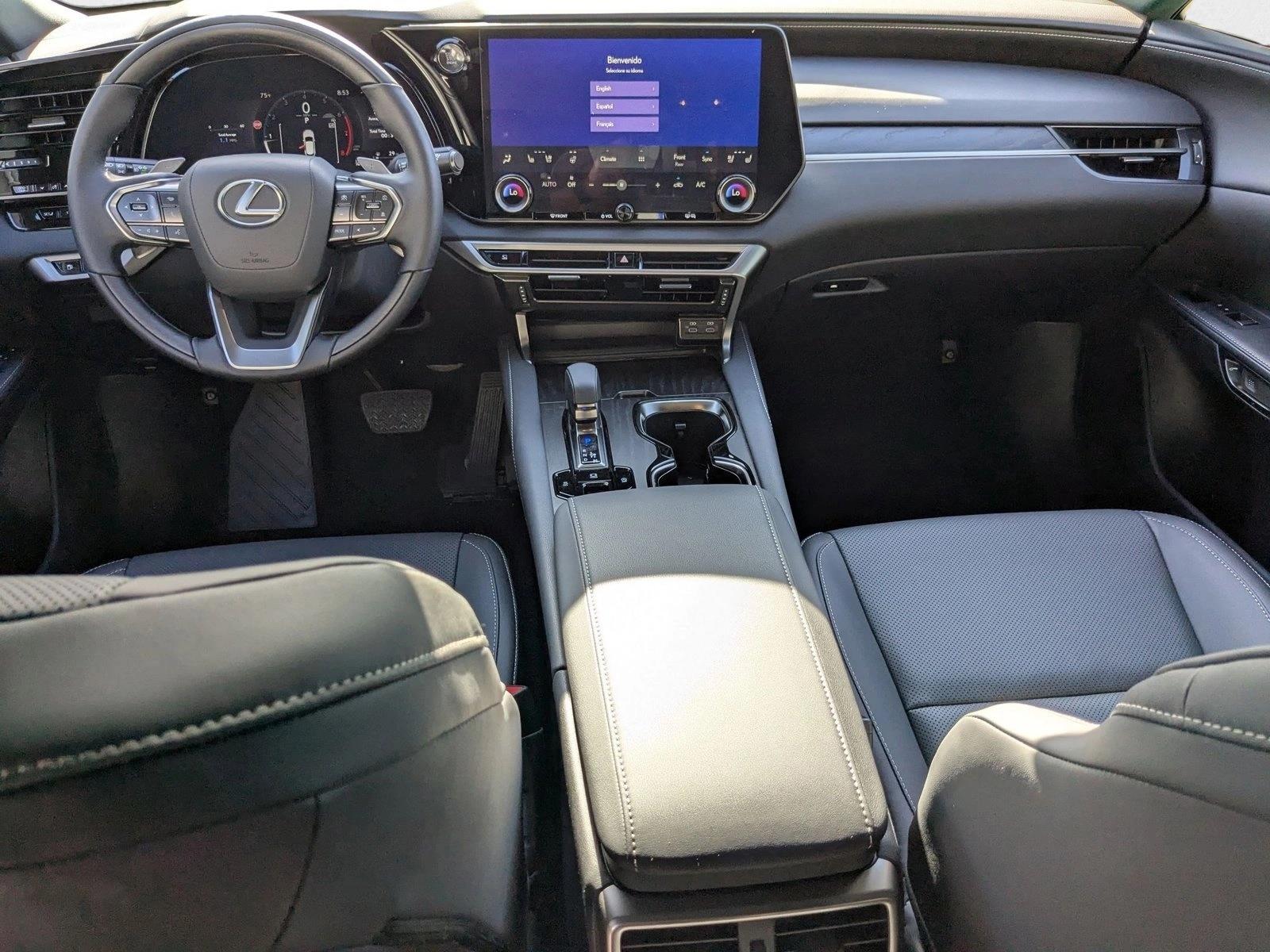 2025 Lexus RX photo 13