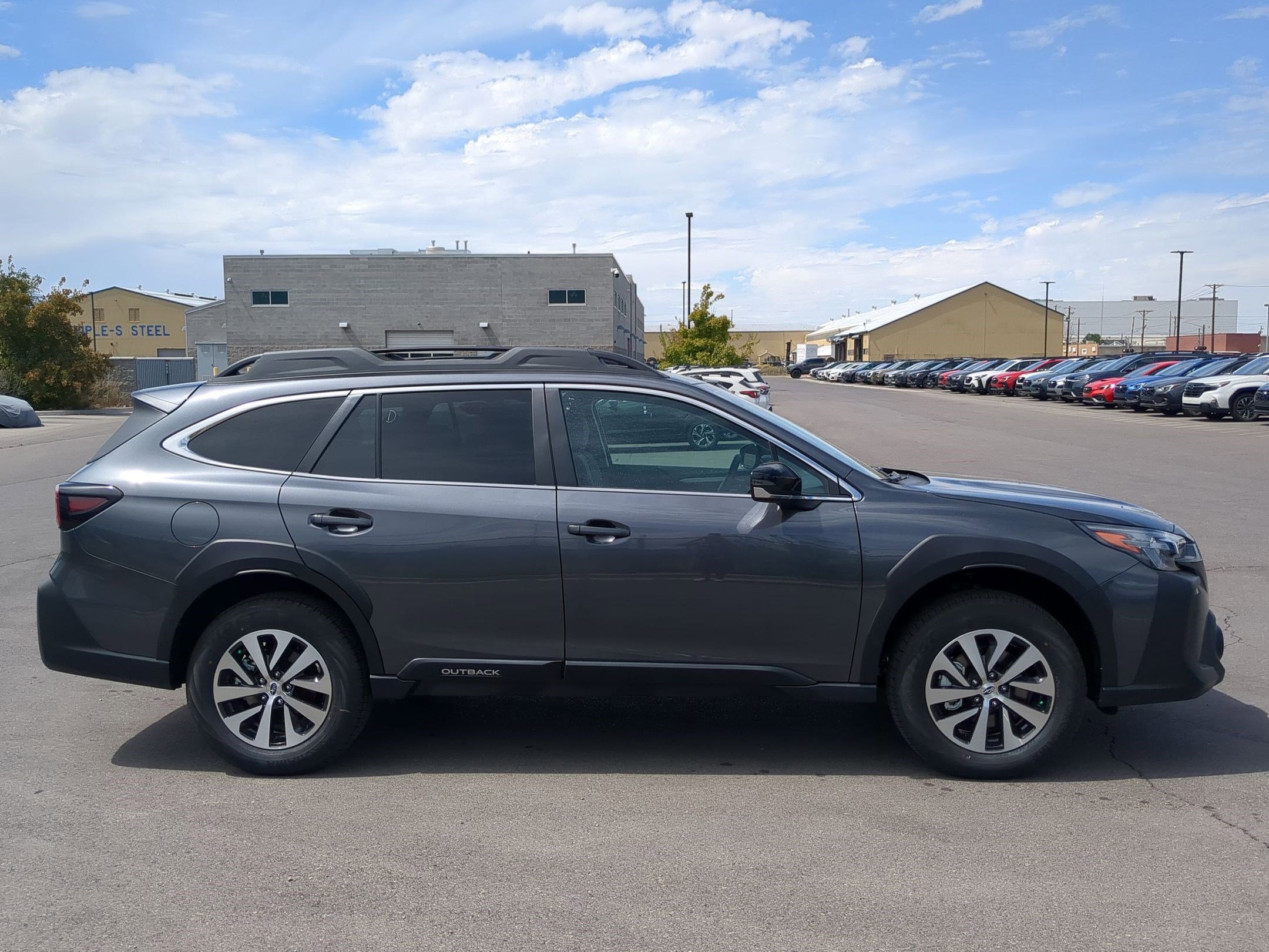 2025 Subaru Outback Premium photo 2